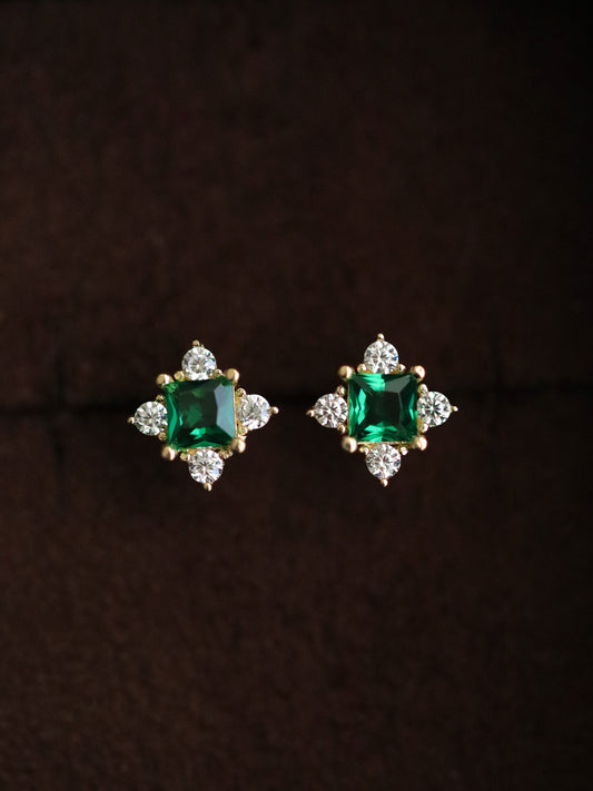No 35-Golden green diamond stud earrings, exquisite and cute, suitable for dating