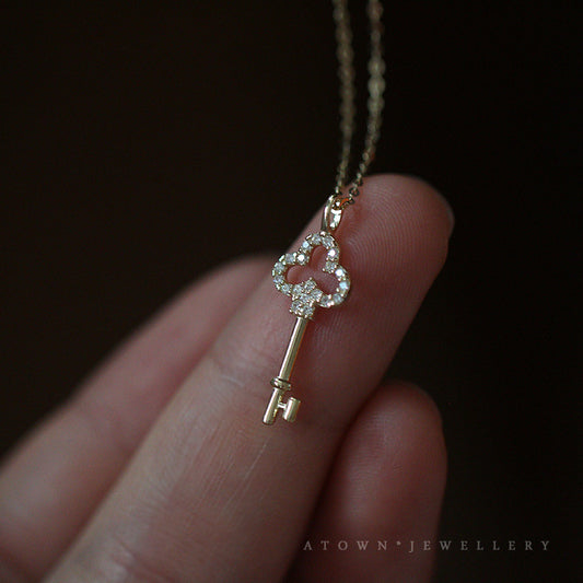 No. 19 - Diamond-set Love Lock 925 Silver Necklace, Noble and Elegant, Fashion Jewelry