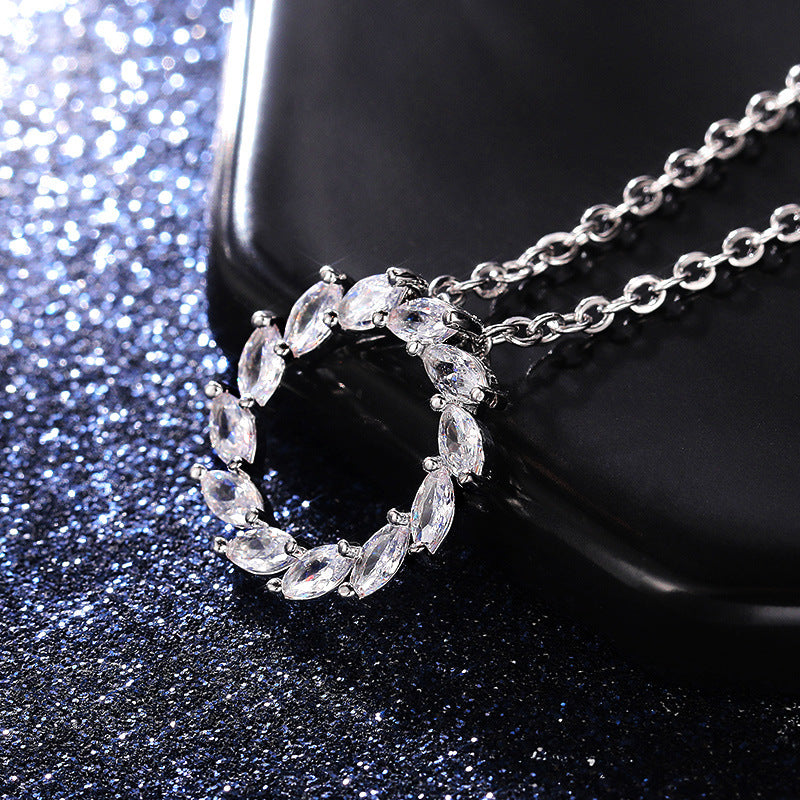 NO.6-Romantic Wreath Pendant Necklace Female