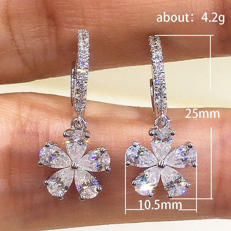 NO.18-Ladies Fashion Accessories Jewelry, Little White Flowers Cute Sweet Versatile Earrings