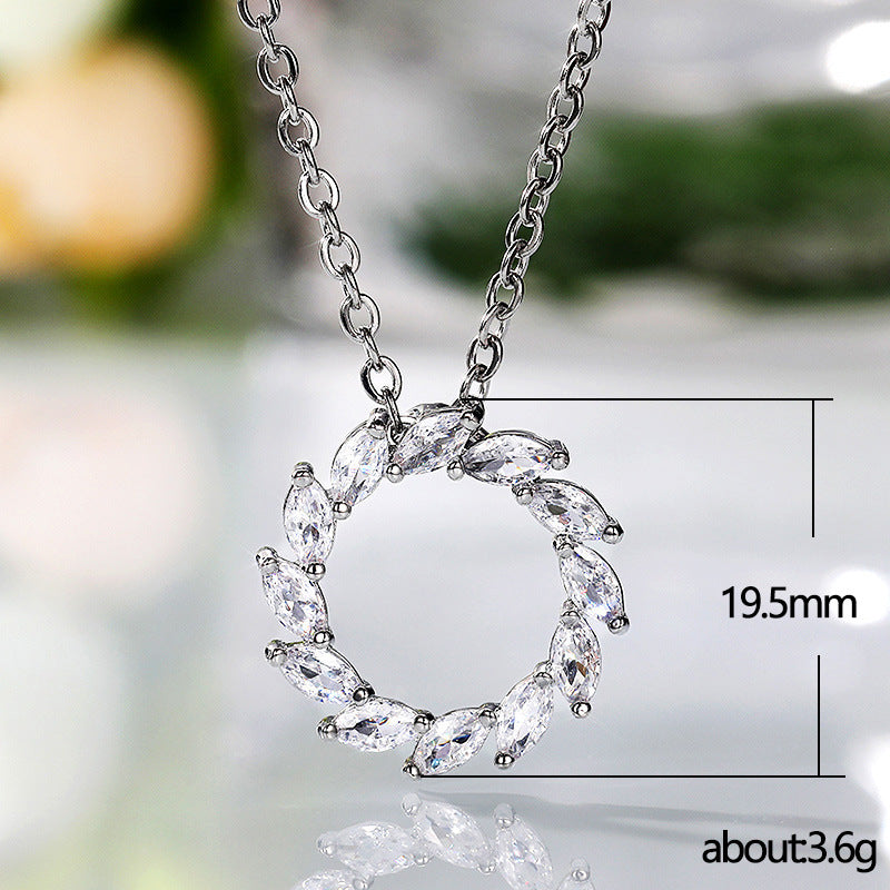 NO.6-Romantic Wreath Pendant Necklace Female