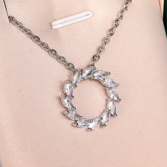 NO.6-Romantic Wreath Pendant Necklace Female